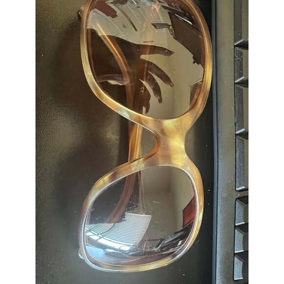 Chanel sunglasses tortoise color with bows on temples - Picture 1 of 10